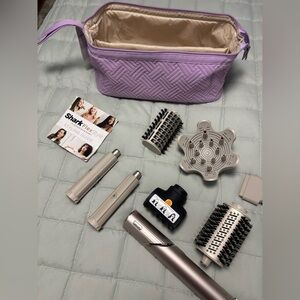 Shark flex Styler for hair.